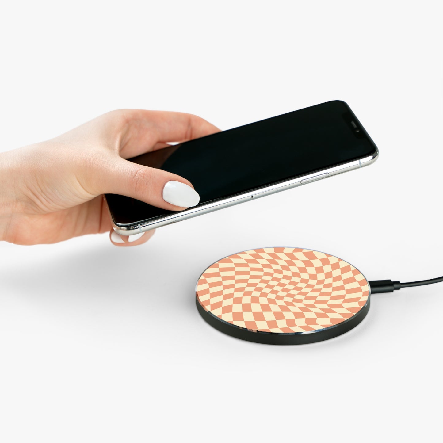 Peach Cream Wavy Checkerboard Wireless Charger